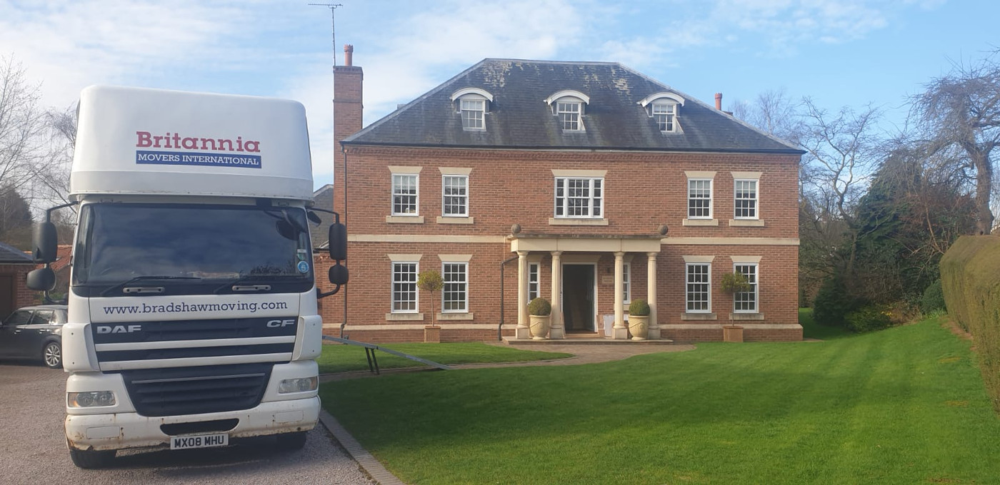 Bradshaw Moving Services Removals in Burton-on-Trent